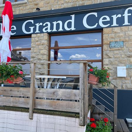 ホテル Le Grand Cerf Carignan エクステリア 写真
